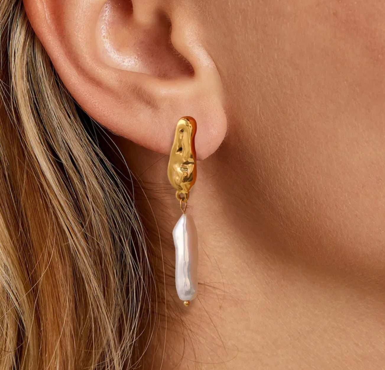 Naïa Earrings
