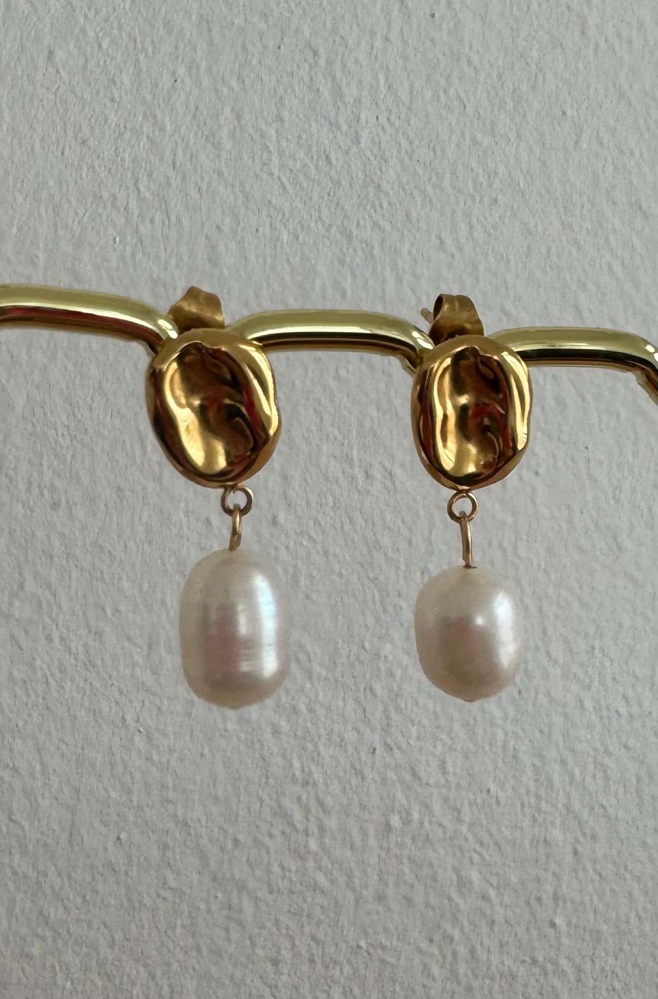 Eiza Earrings