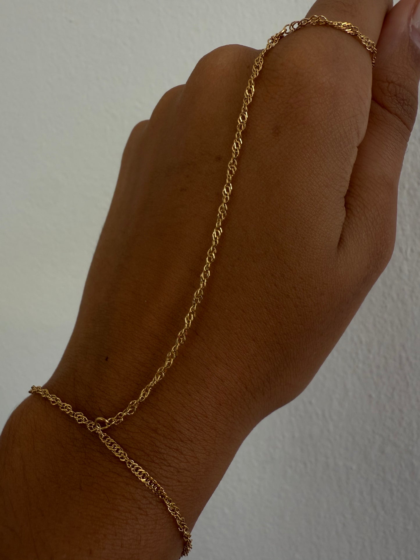 Rocio Hand Chain