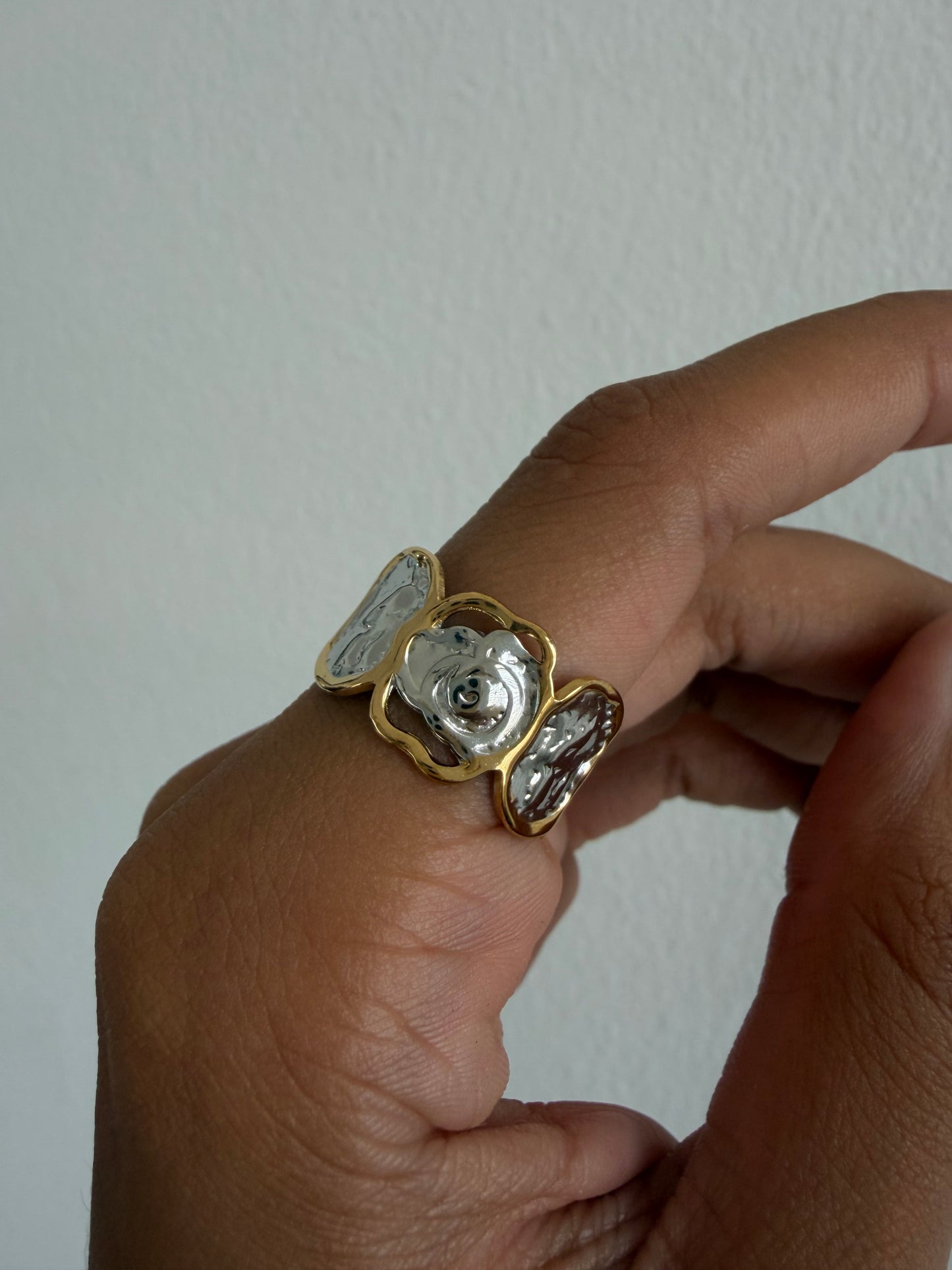 Greta Ring