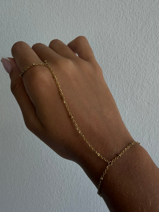 Saudi Hand Chain