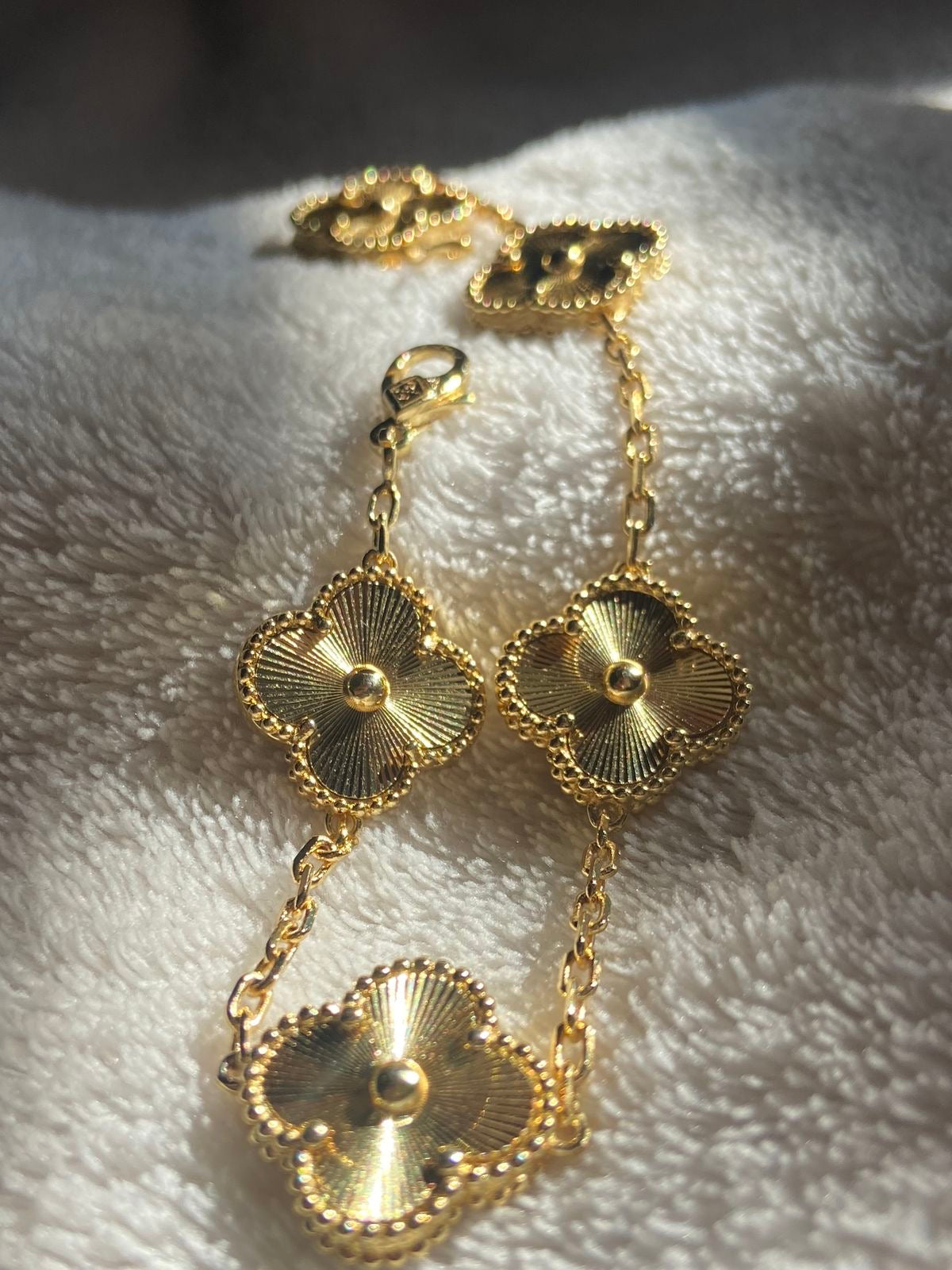 Gold Clover Bracelet