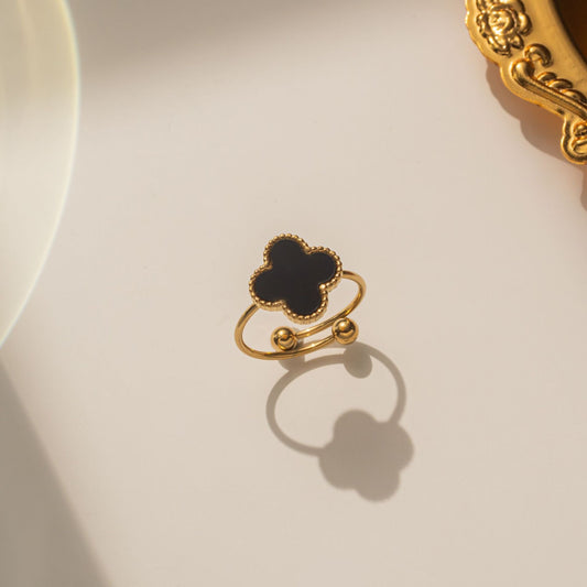 Color Clover Ring