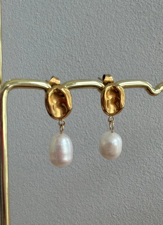 Eiza Earrings