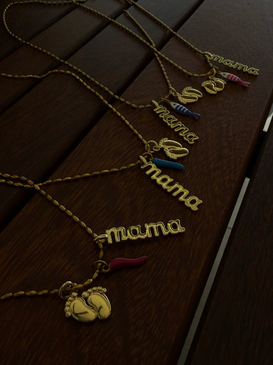 Mamá Charm Chain