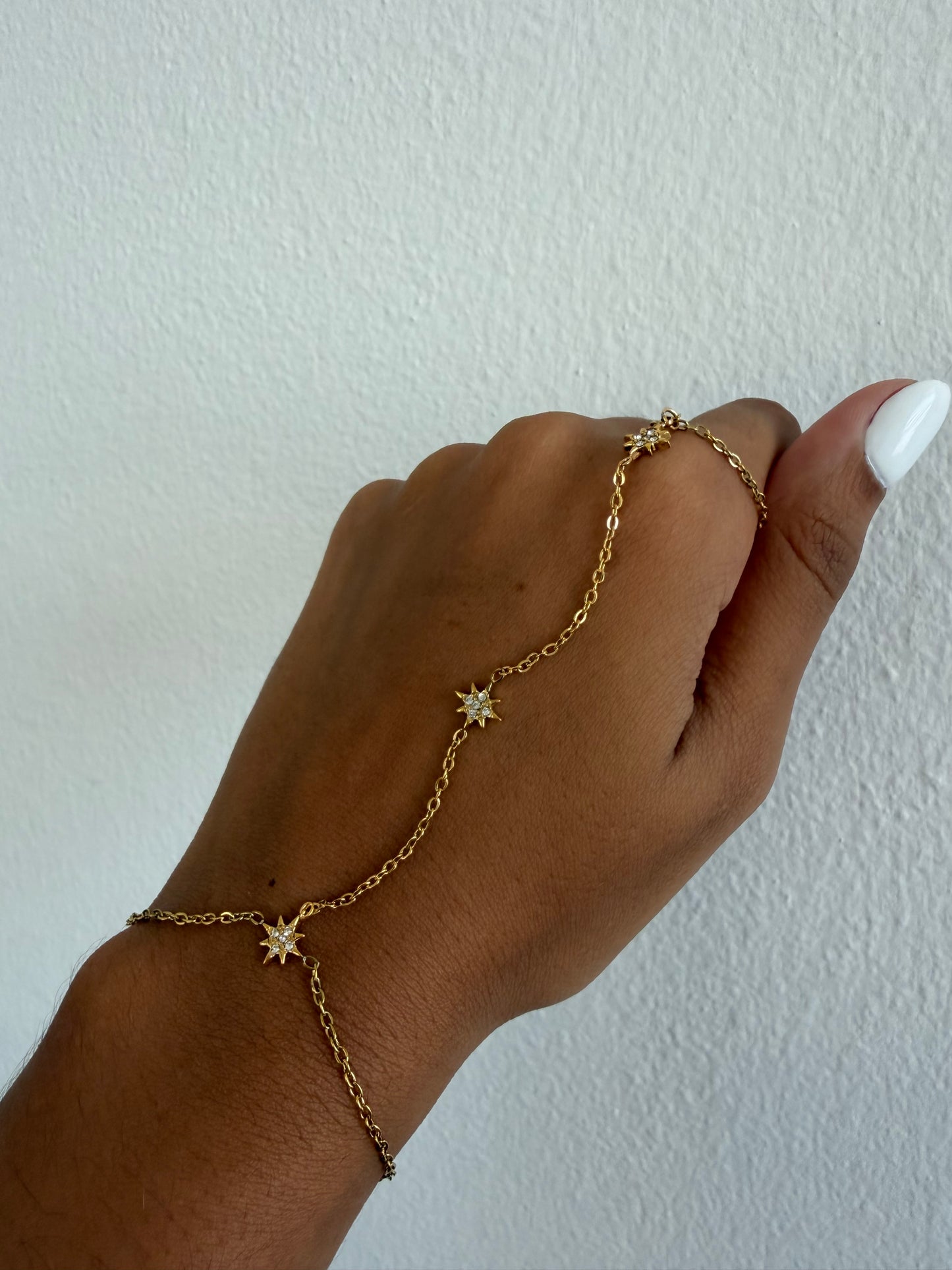 Ana María Hand Chain