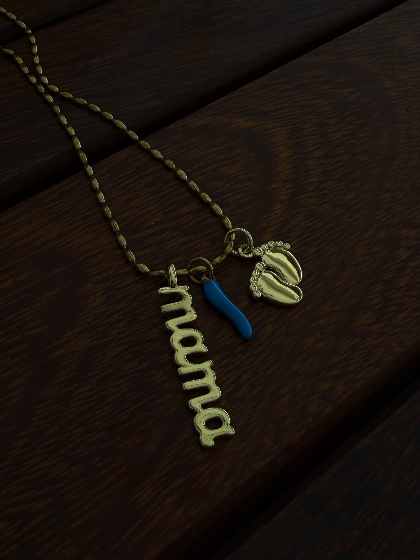 Mamá Charm Chain