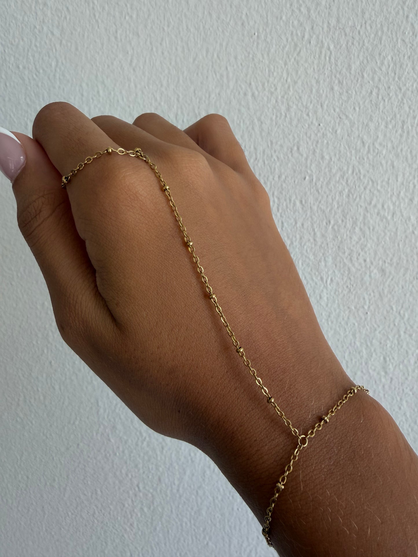 Saudi Hand Chain
