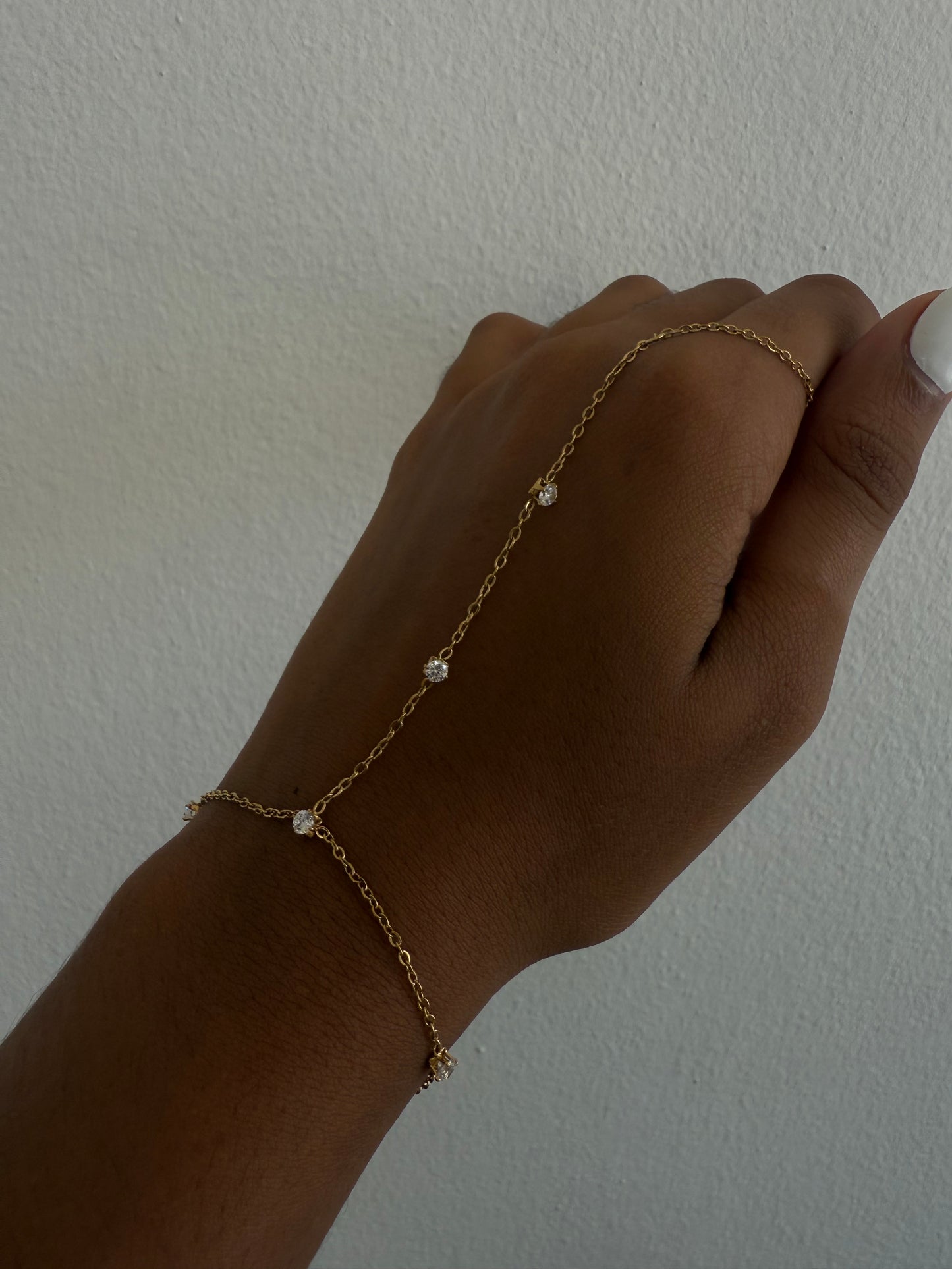 Mila Hand Chain