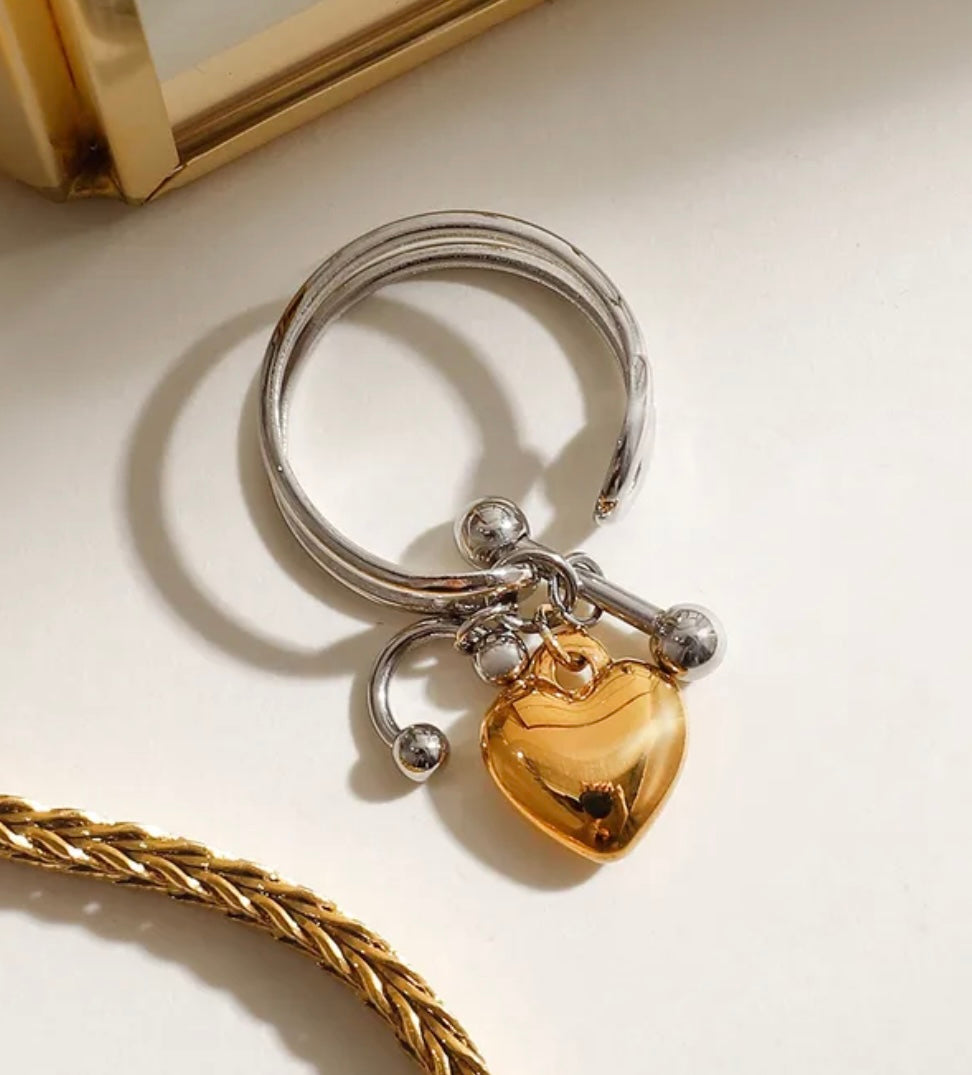 Thora Charm Ring